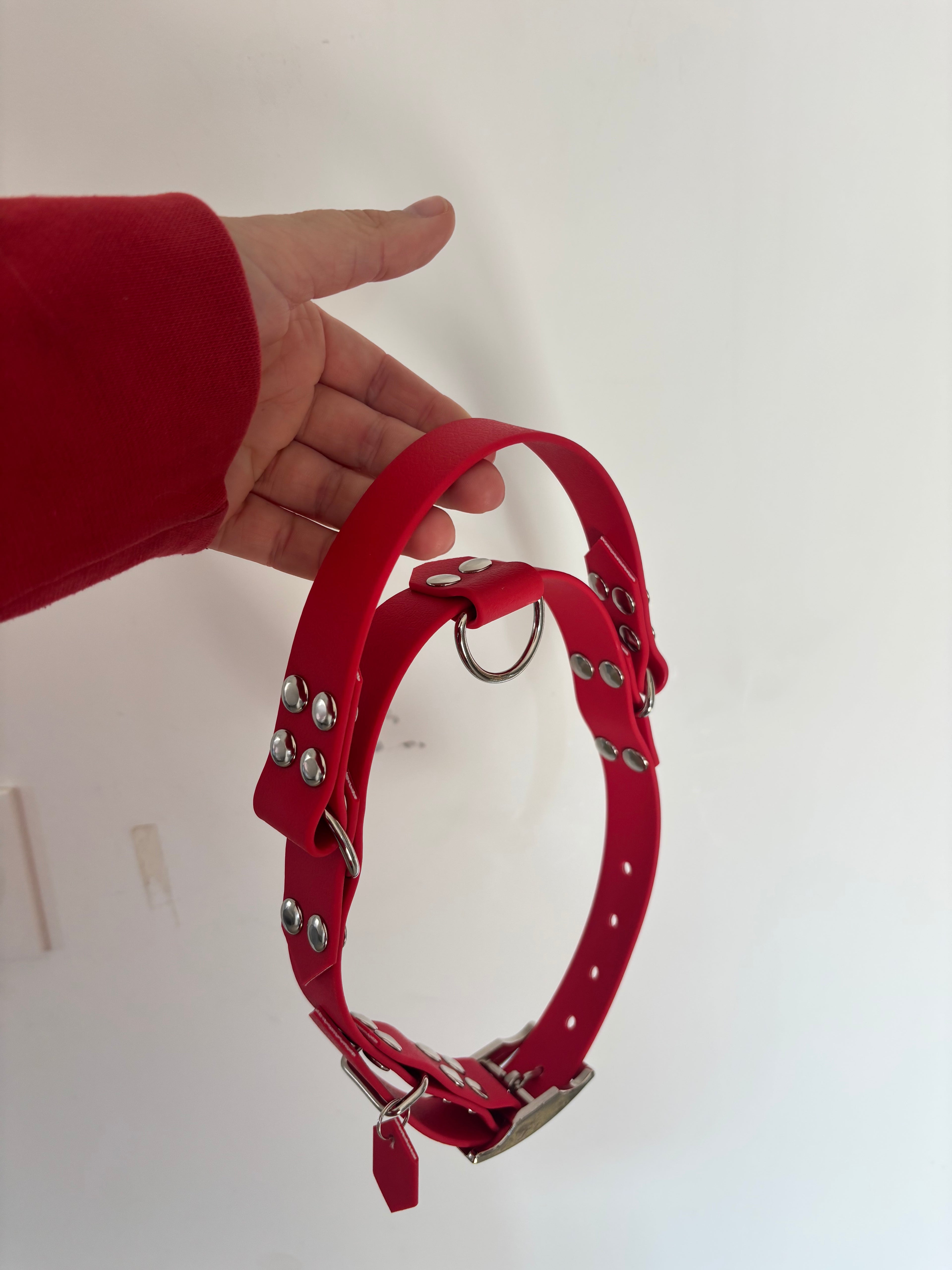 Collier Natural avec poignée rétractable rouge 25MM