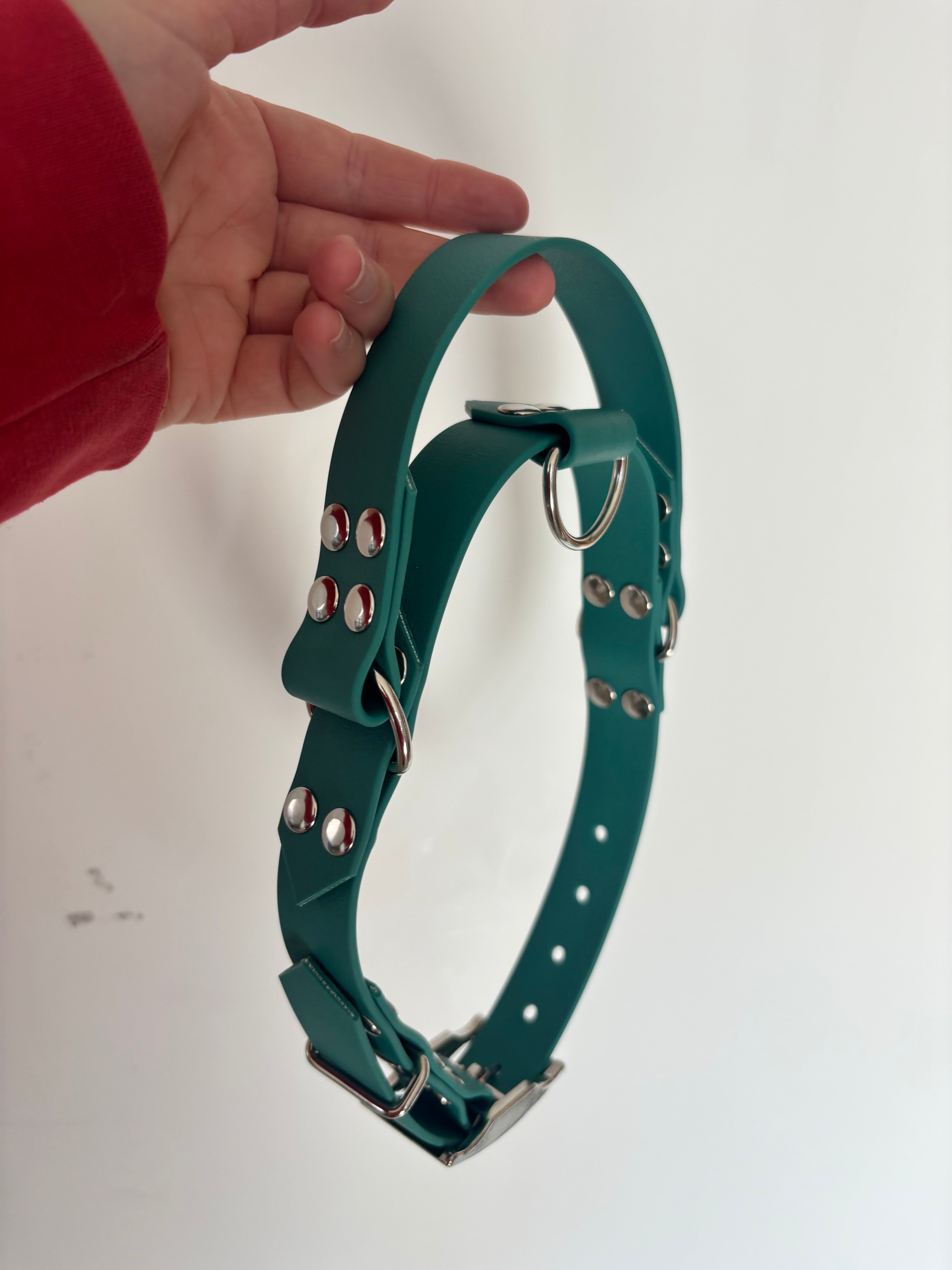 Collier Natural avec poignée rétractable vert chasseur 25MM